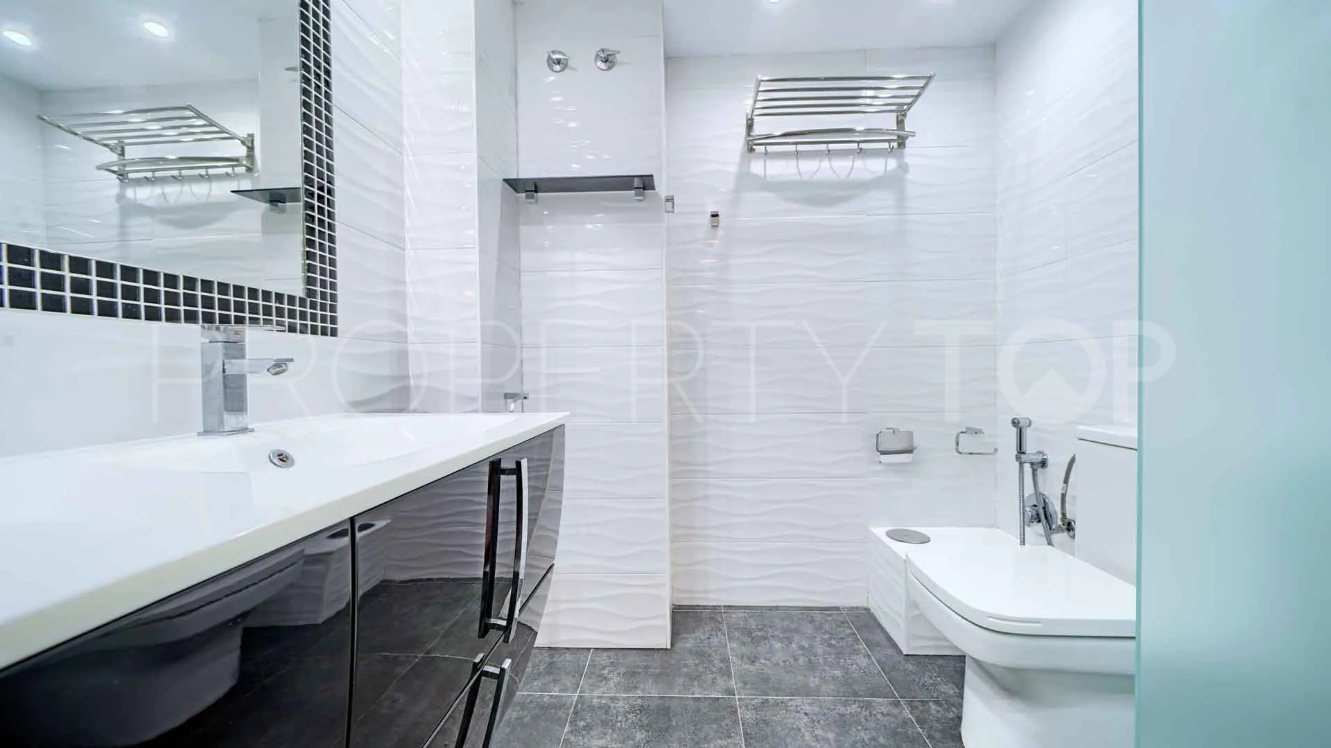 Comprar apartamento con 3 dormitorios en Marbella House