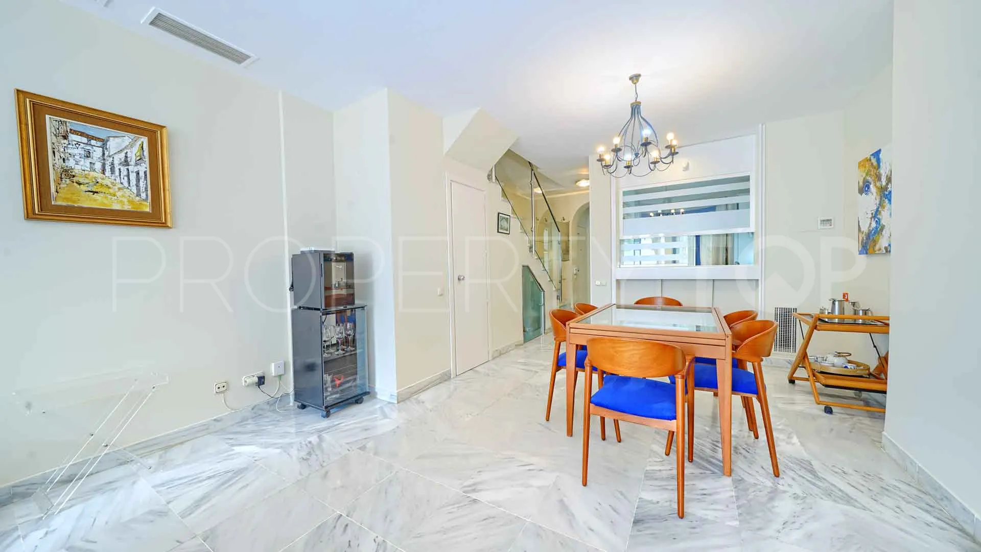 Comprar apartamento con 3 dormitorios en Marbella House