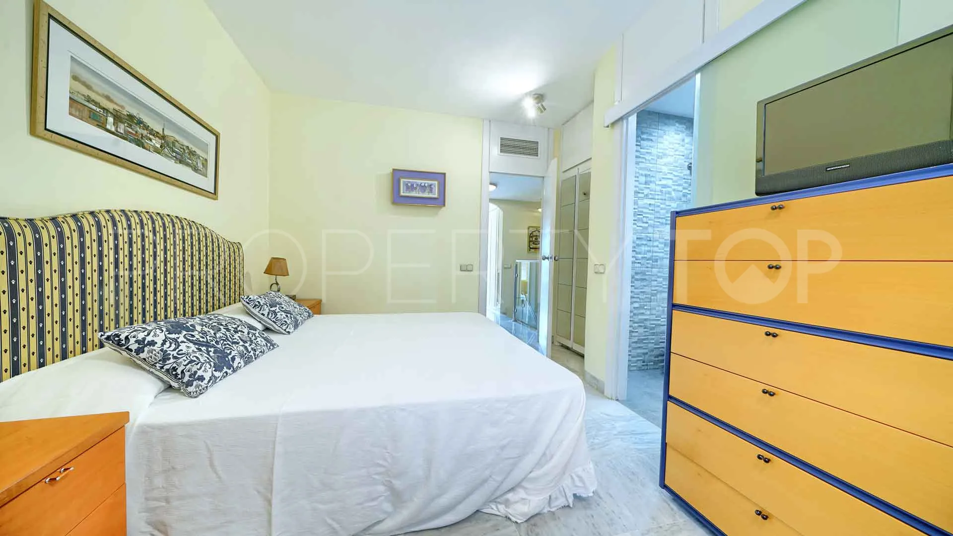 Comprar apartamento con 3 dormitorios en Marbella House
