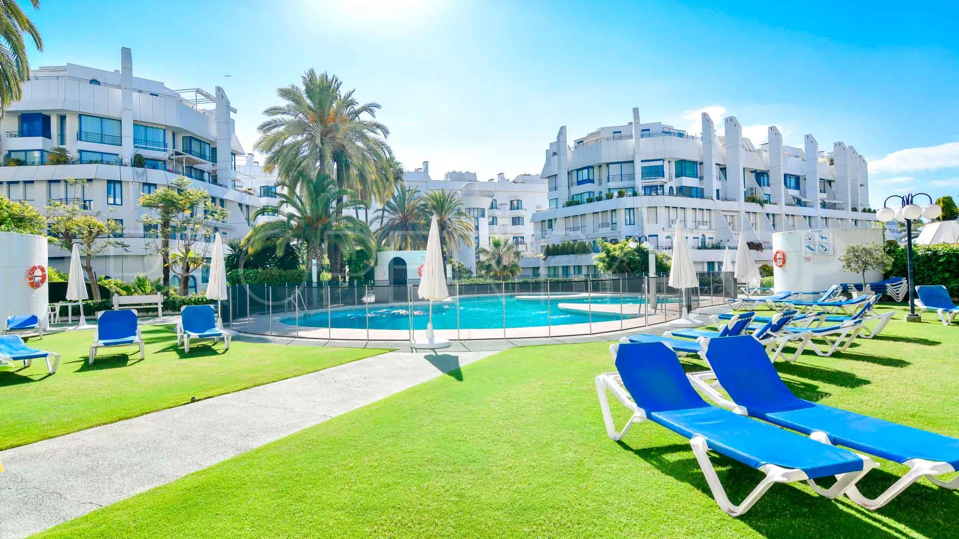 Comprar apartamento con 3 dormitorios en Marbella House