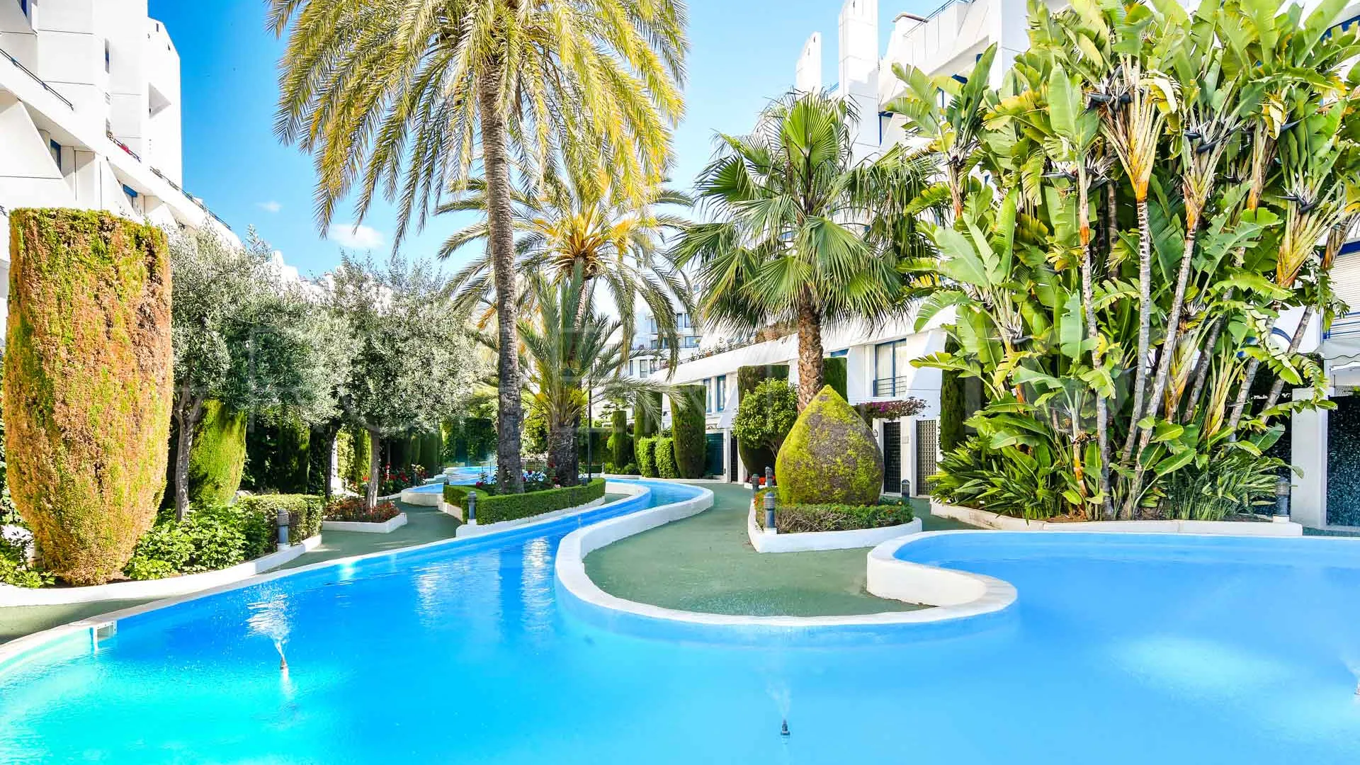 Comprar apartamento con 3 dormitorios en Marbella House