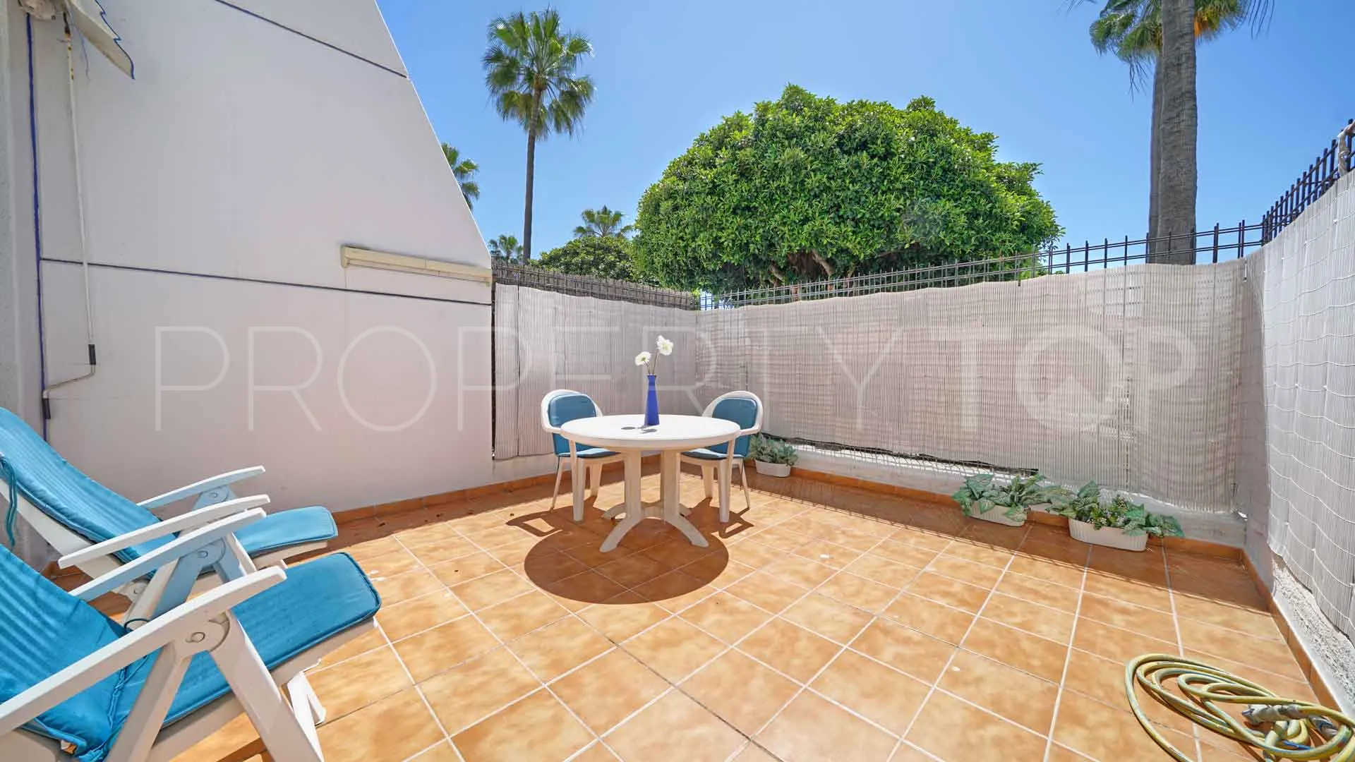 Comprar apartamento con 3 dormitorios en Marbella House