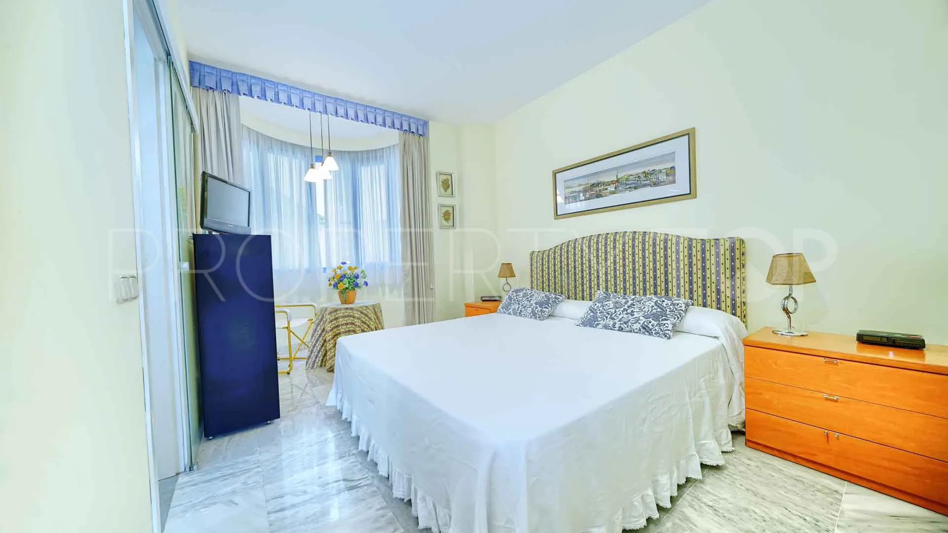 Comprar apartamento con 3 dormitorios en Marbella House