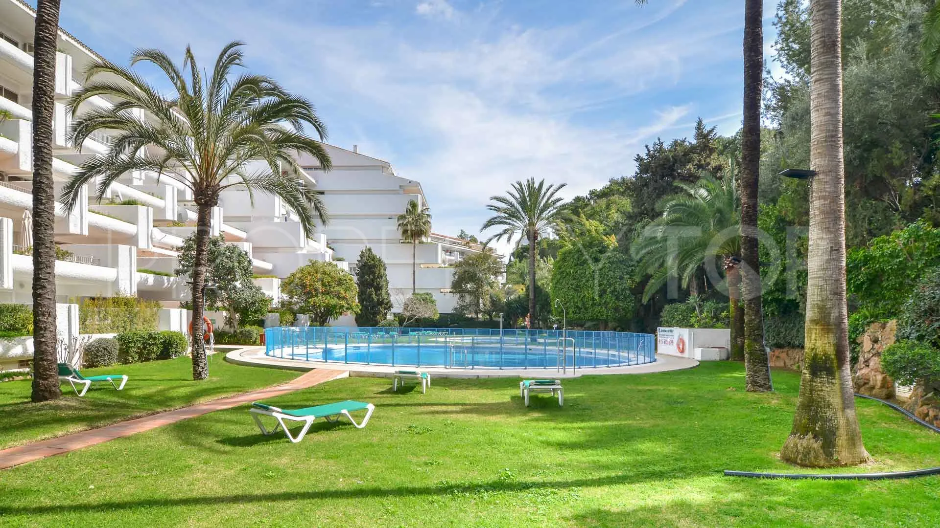 Ático de 2 dormitorios en venta en Jardines del Mar