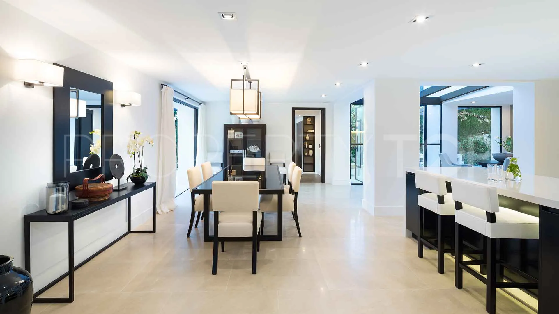 For sale 5 bedrooms villa in Aloha