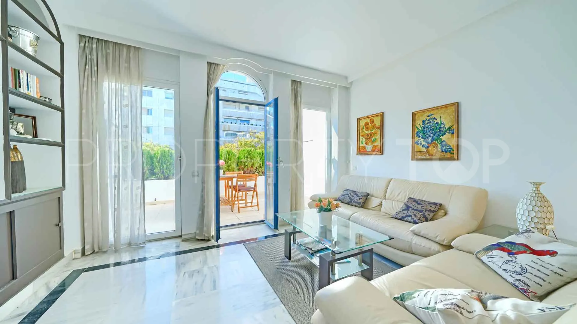 Apartamento en venta de 2 dormitorios en Marbella House
