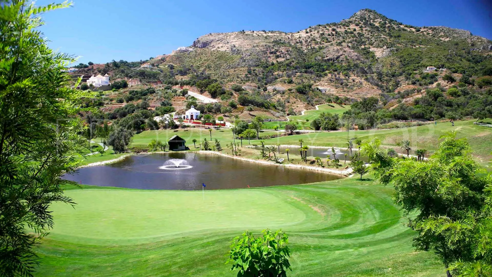 Penthouse with 3 bedrooms for sale in Los Capanes del Golf