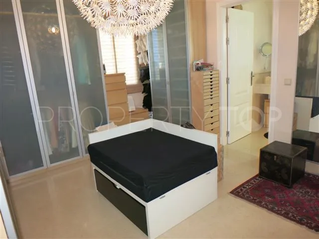 Penthouse with 3 bedrooms for sale in Los Capanes del Golf