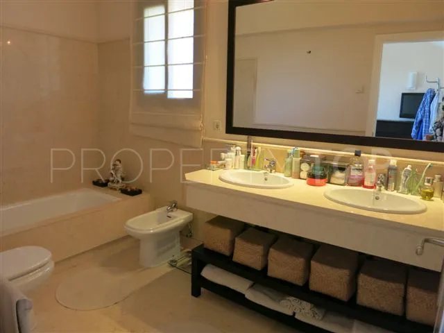Penthouse with 3 bedrooms for sale in Los Capanes del Golf