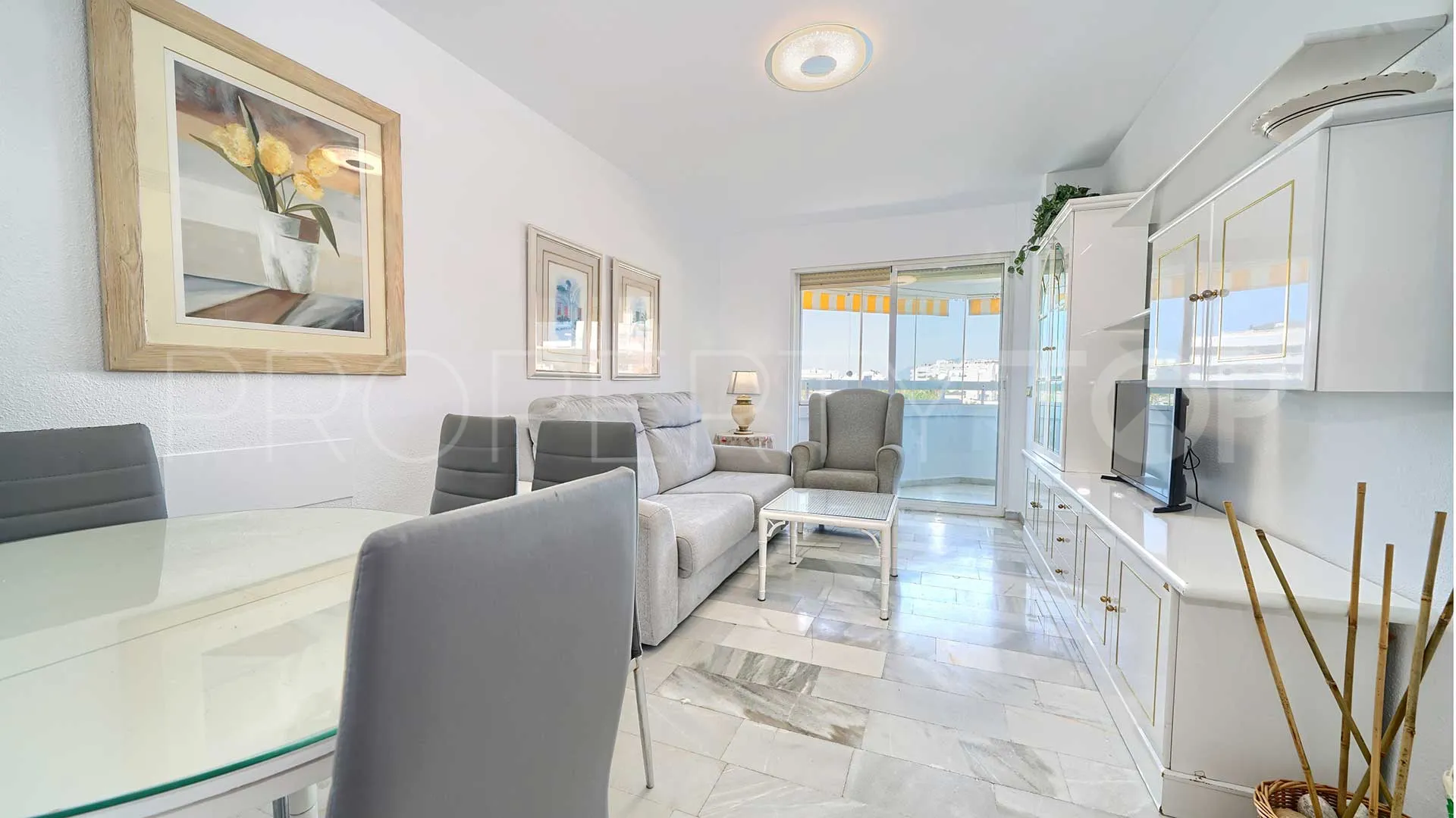 Se vende apartamento en Marbella Ciudad con 2 dormitorios