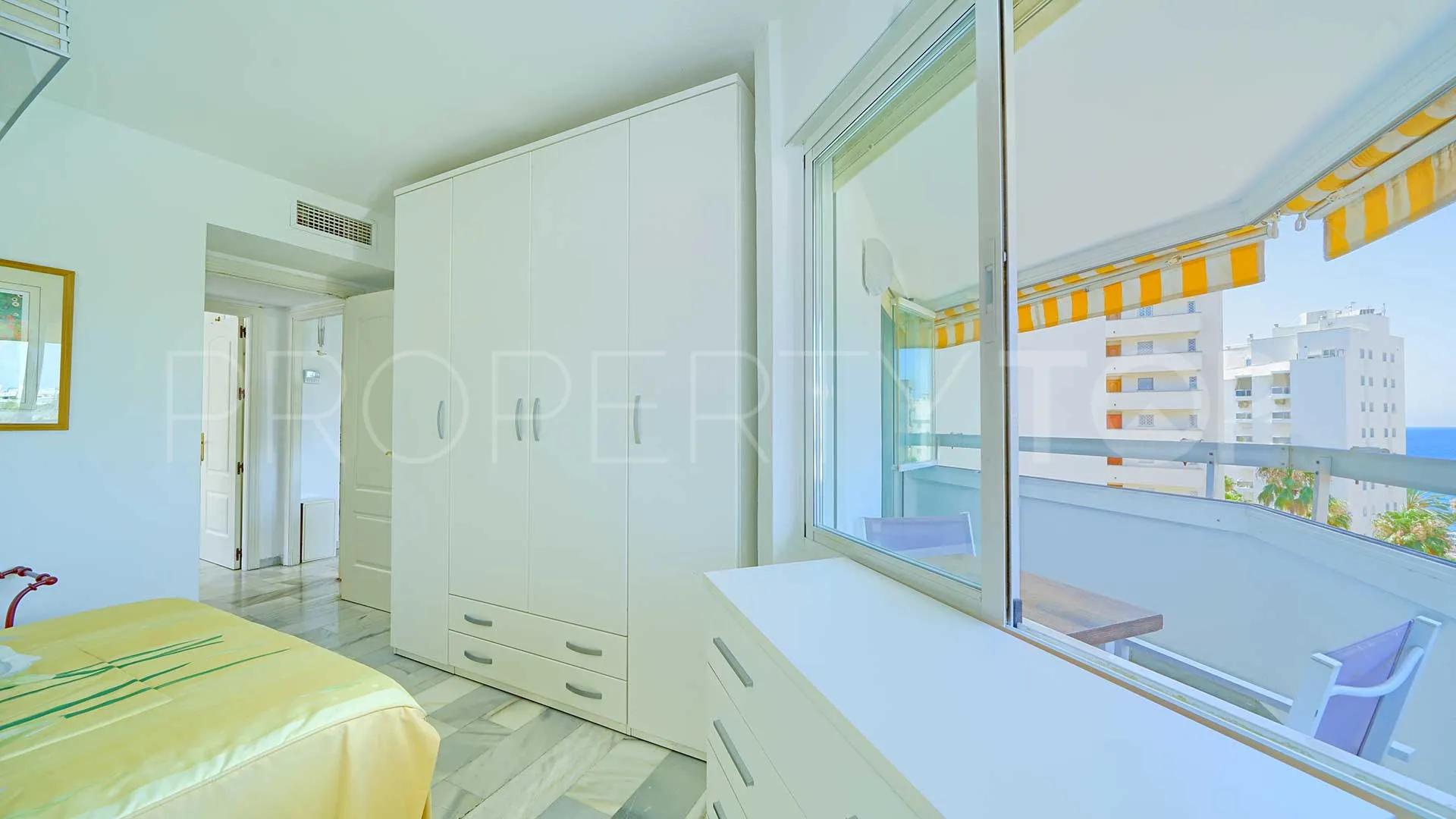 Se vende apartamento en Marbella Ciudad con 2 dormitorios