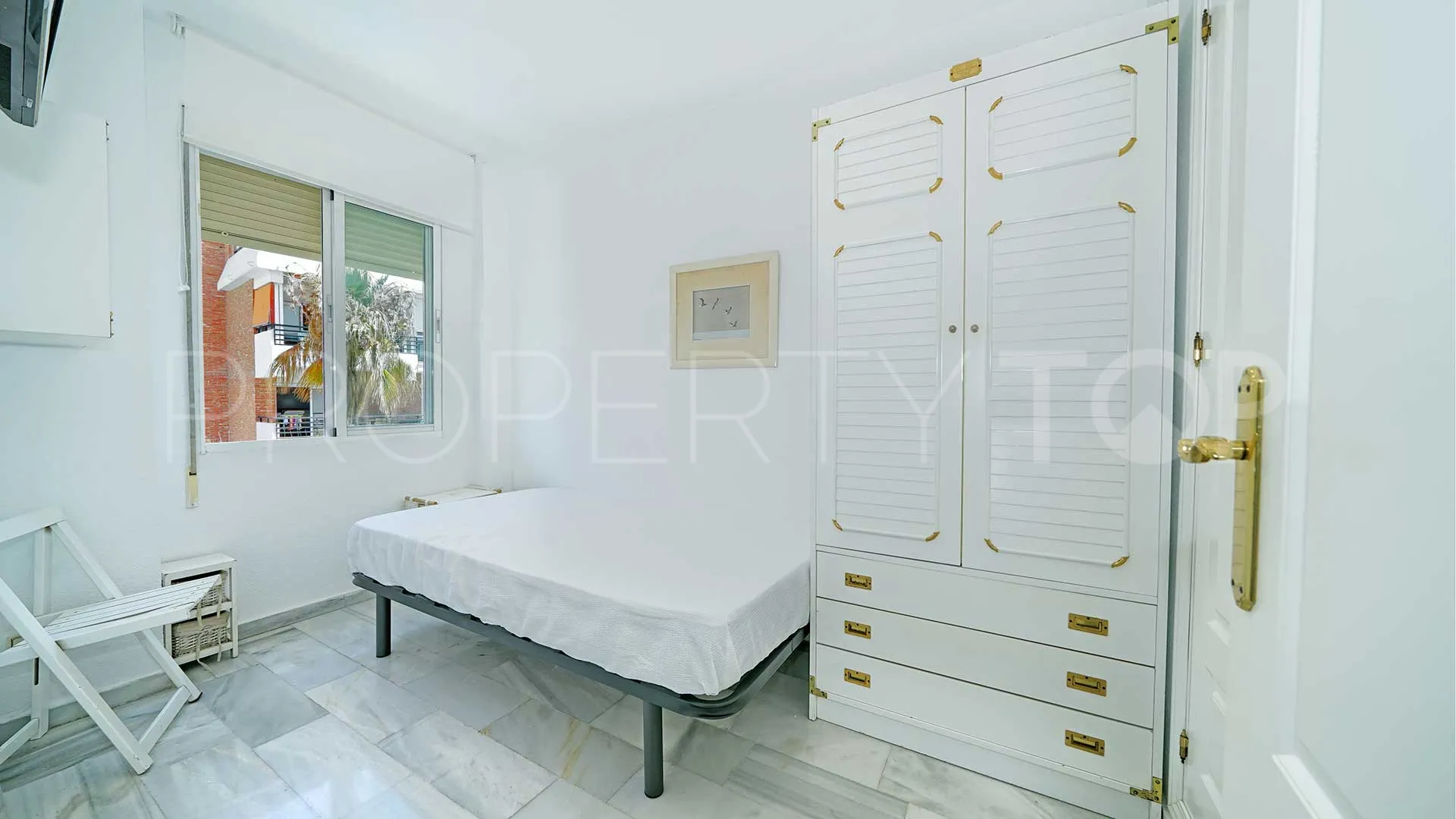 Se vende apartamento en Marbella Ciudad con 2 dormitorios