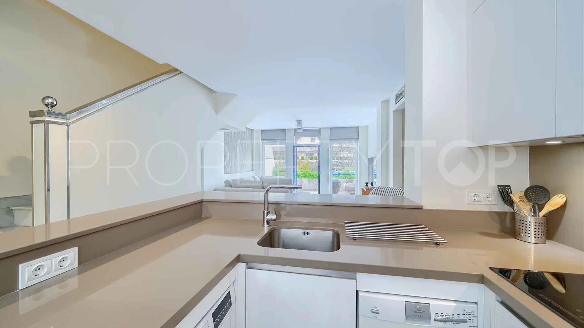 For sale apartment with 2 bedrooms in Marbella House