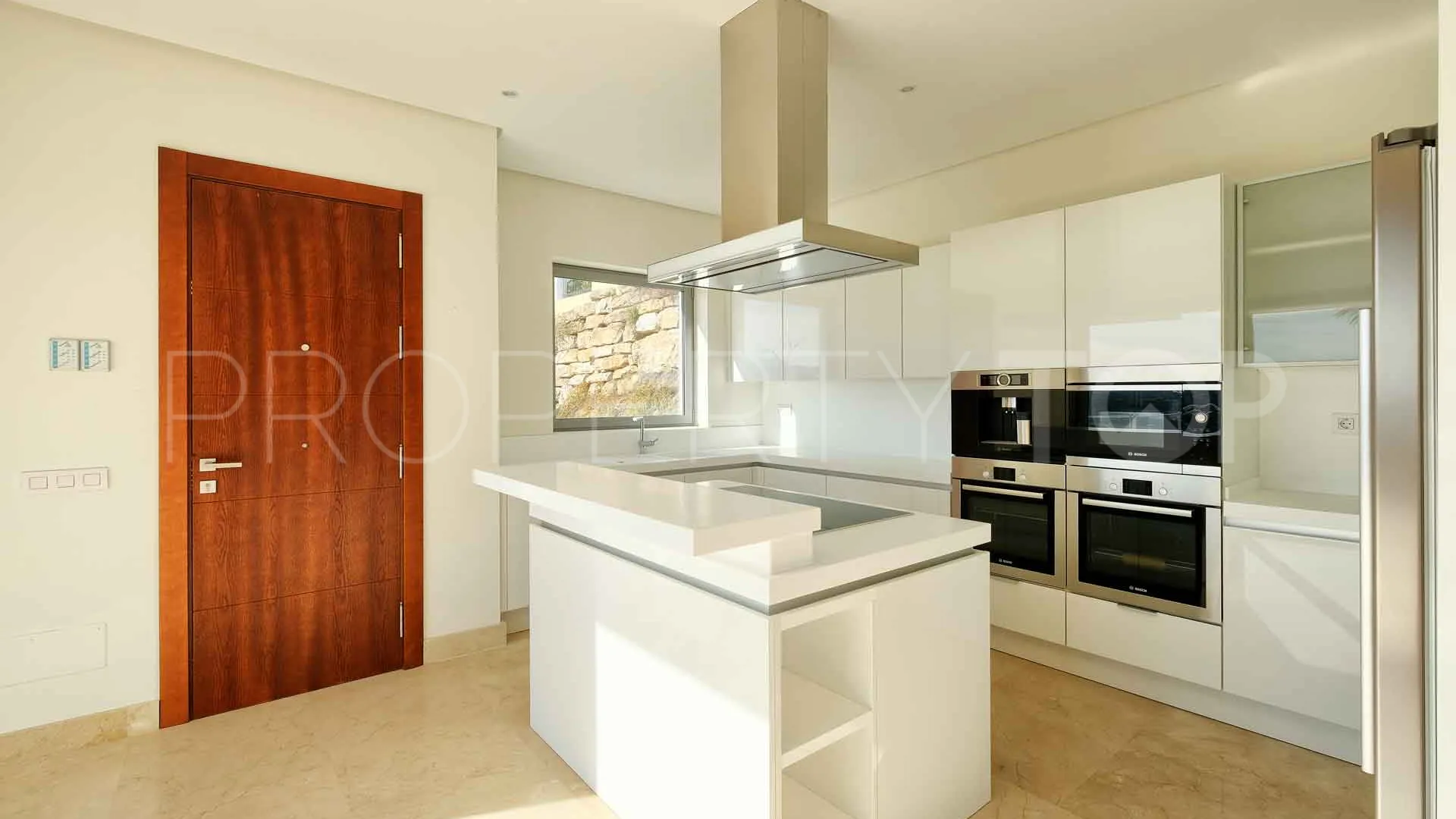 Villa con 4 dormitorios en venta en Puerto del Capitan