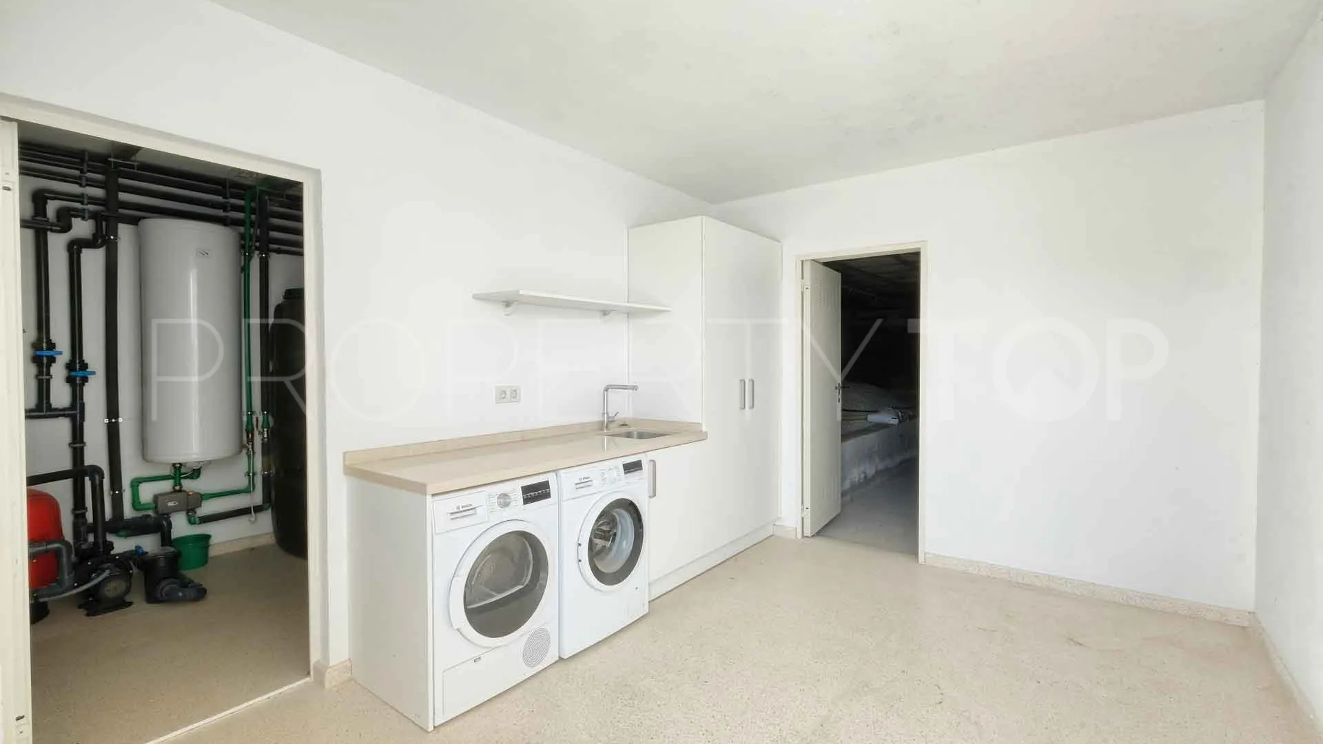 Villa con 4 dormitorios en venta en Puerto del Capitan