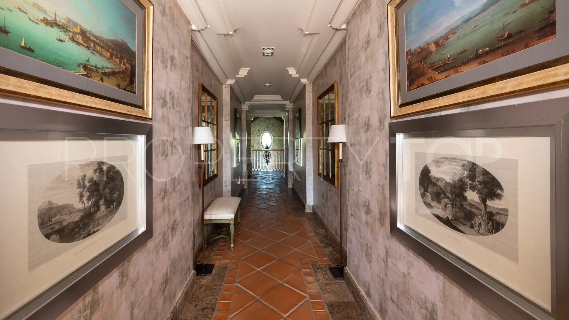 Casa en venta con 8 dormitorios en Guadalmina Baja