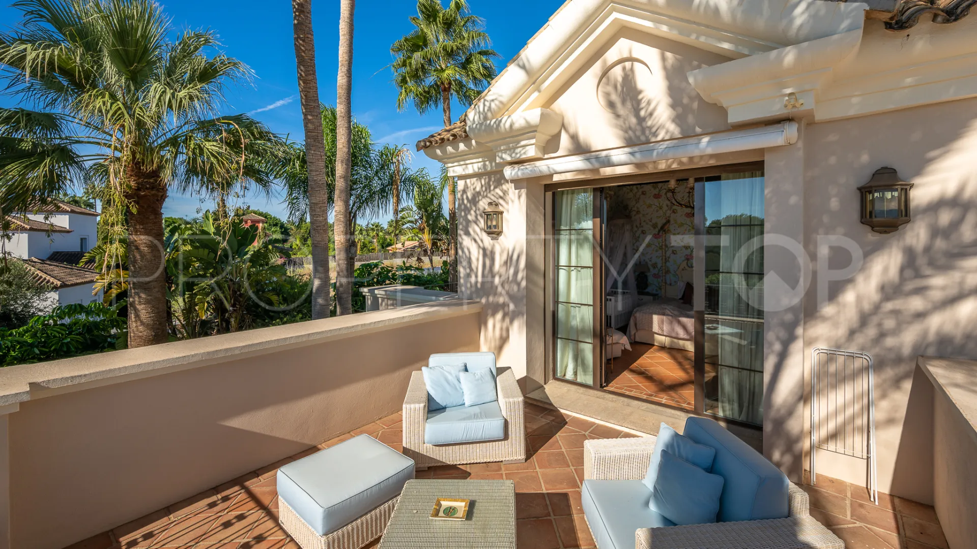 Casa en venta con 8 dormitorios en Guadalmina Baja