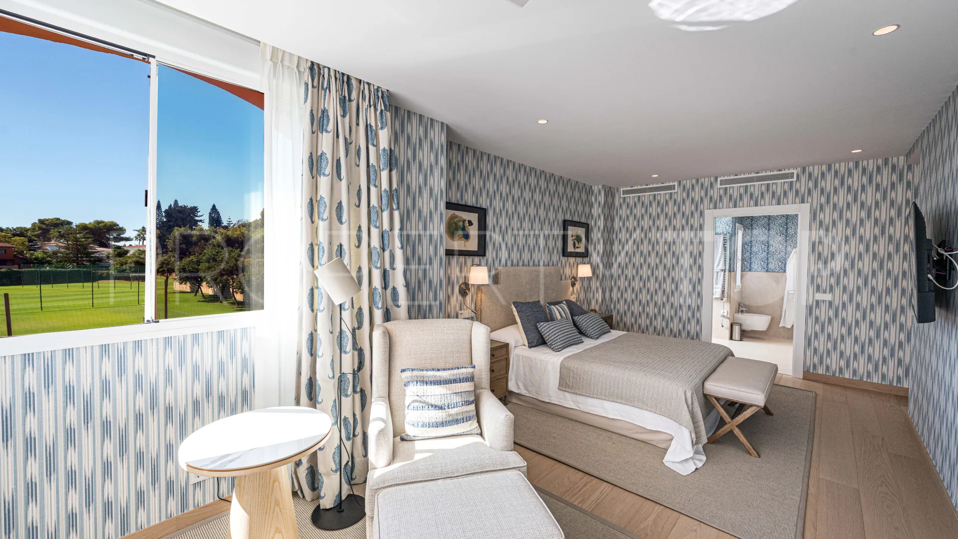Apartamento en venta en Alhambra del Golf