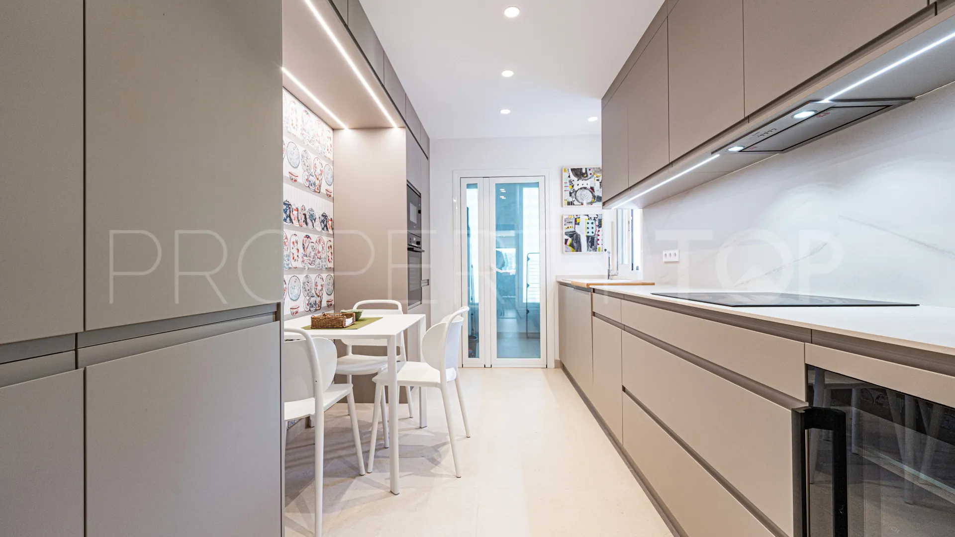 Apartamento en venta en Alhambra del Golf