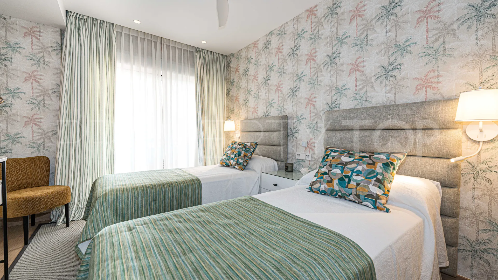 Apartamento en venta en Alhambra del Golf