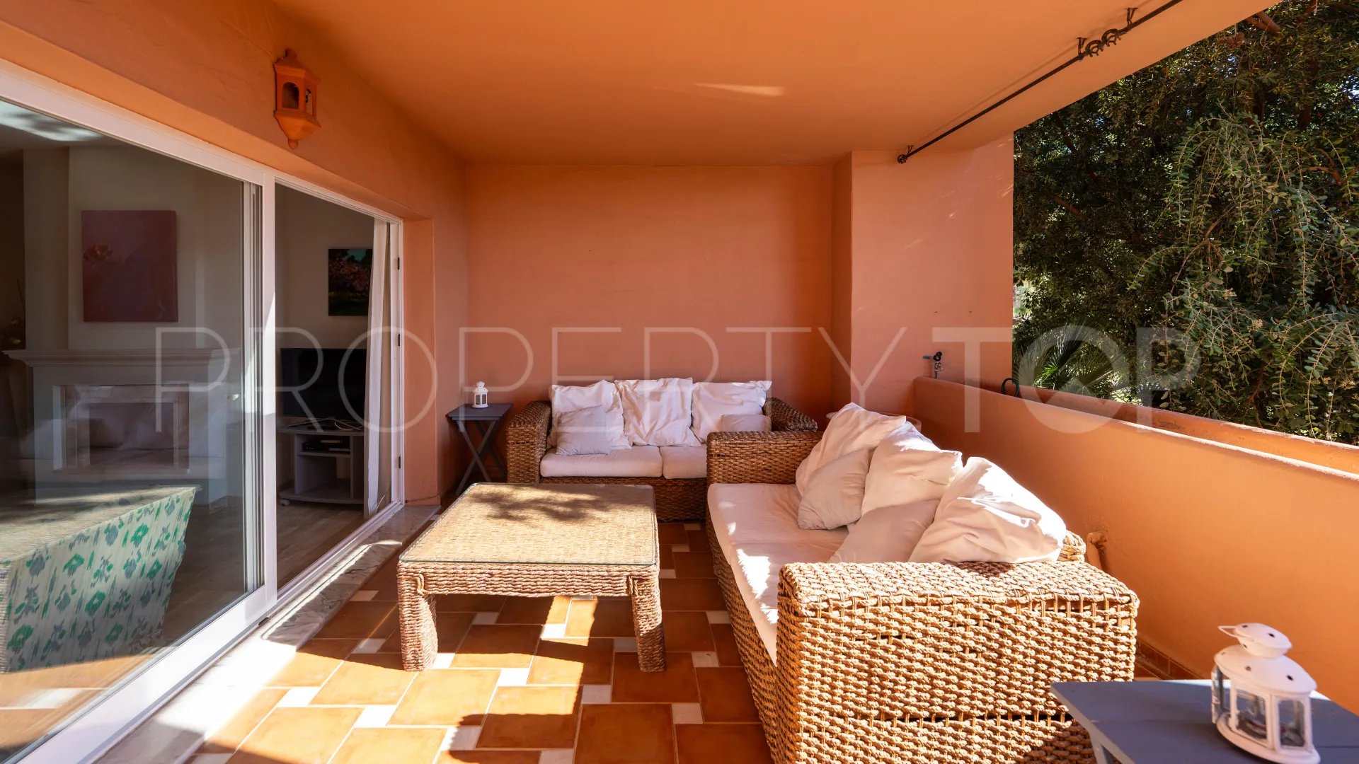 Comprar apartamento en Alhambra del Golf