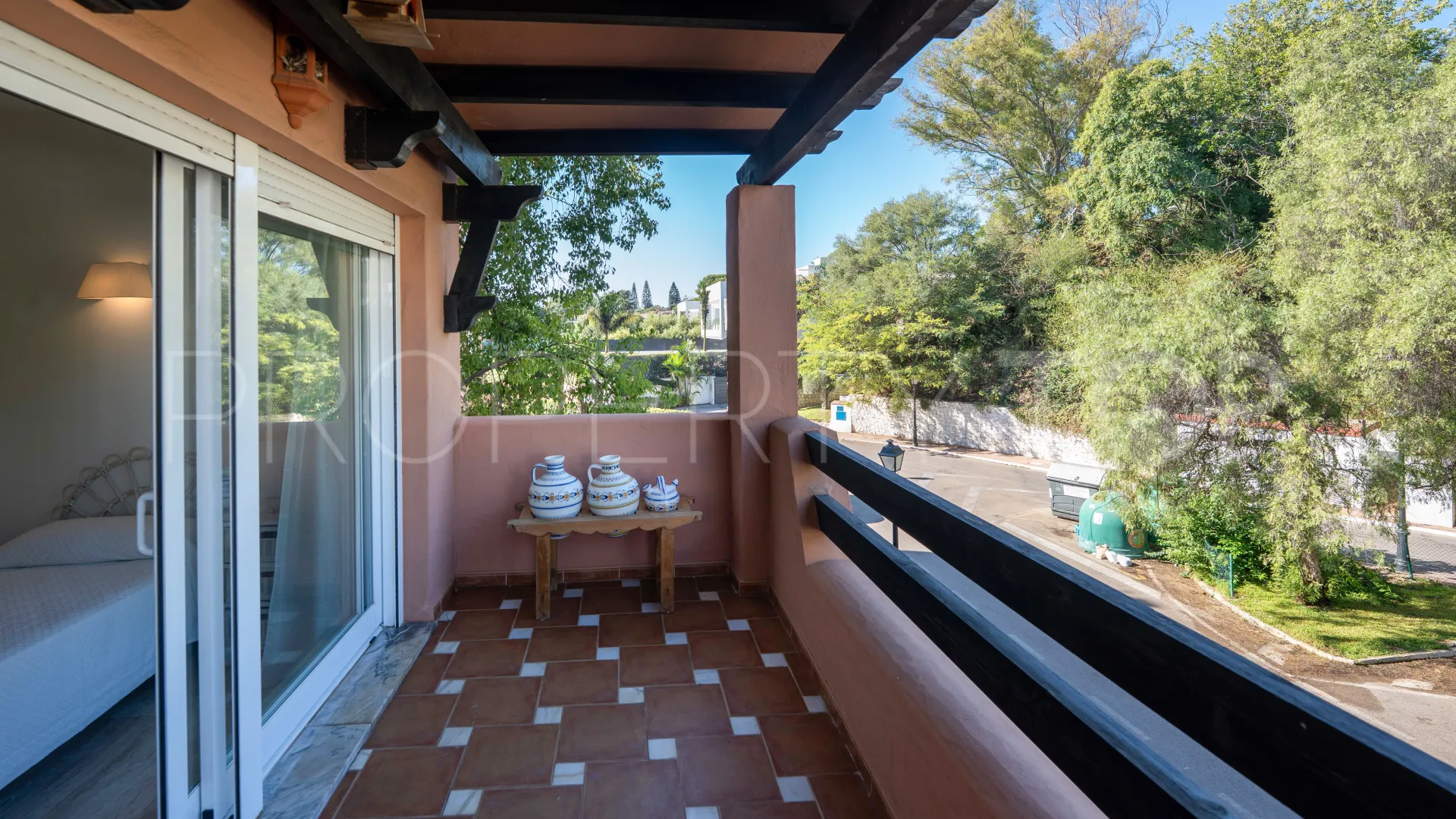 Comprar apartamento en Alhambra del Golf