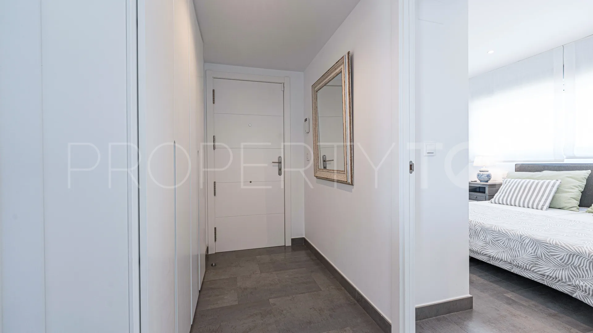 2 bedrooms Marques de Guadalmina duplex penthouse for sale