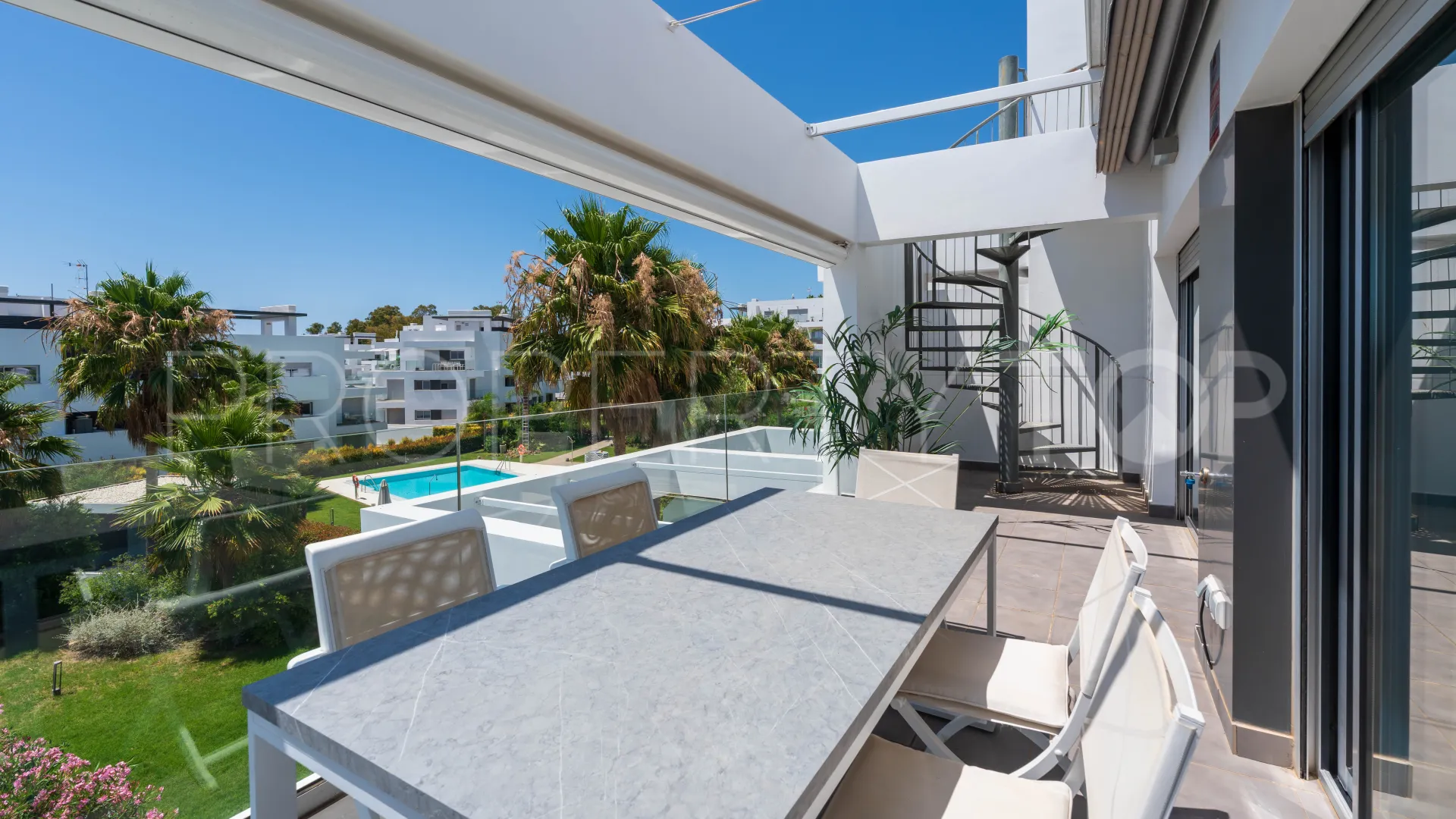 2 bedrooms Marques de Guadalmina duplex penthouse for sale