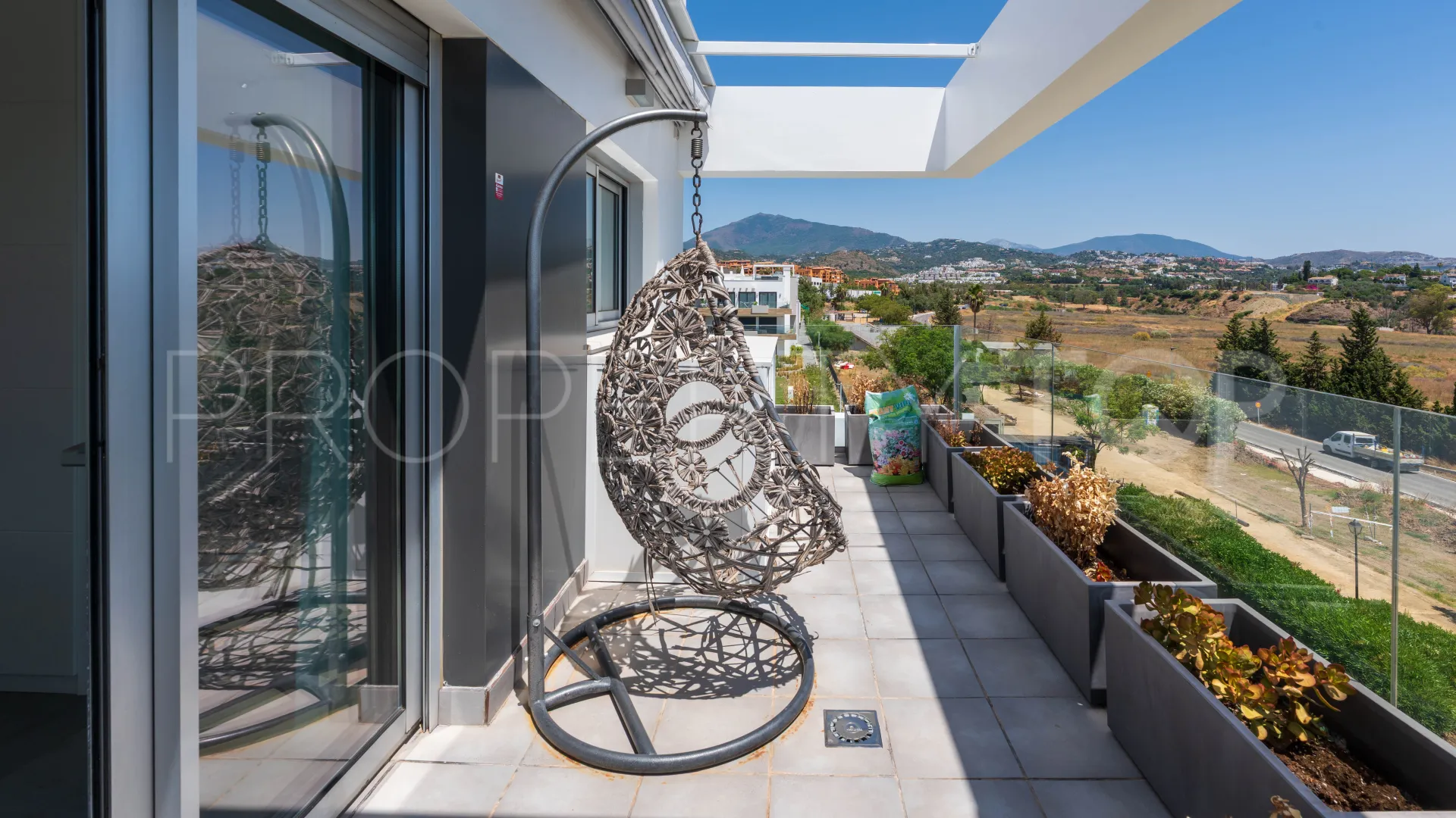 2 bedrooms Marques de Guadalmina duplex penthouse for sale