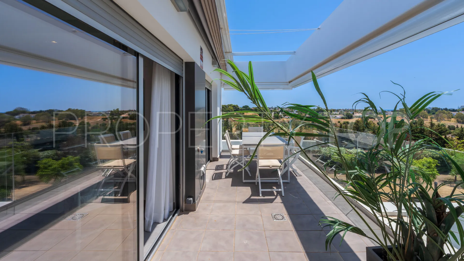2 bedrooms Marques de Guadalmina duplex penthouse for sale