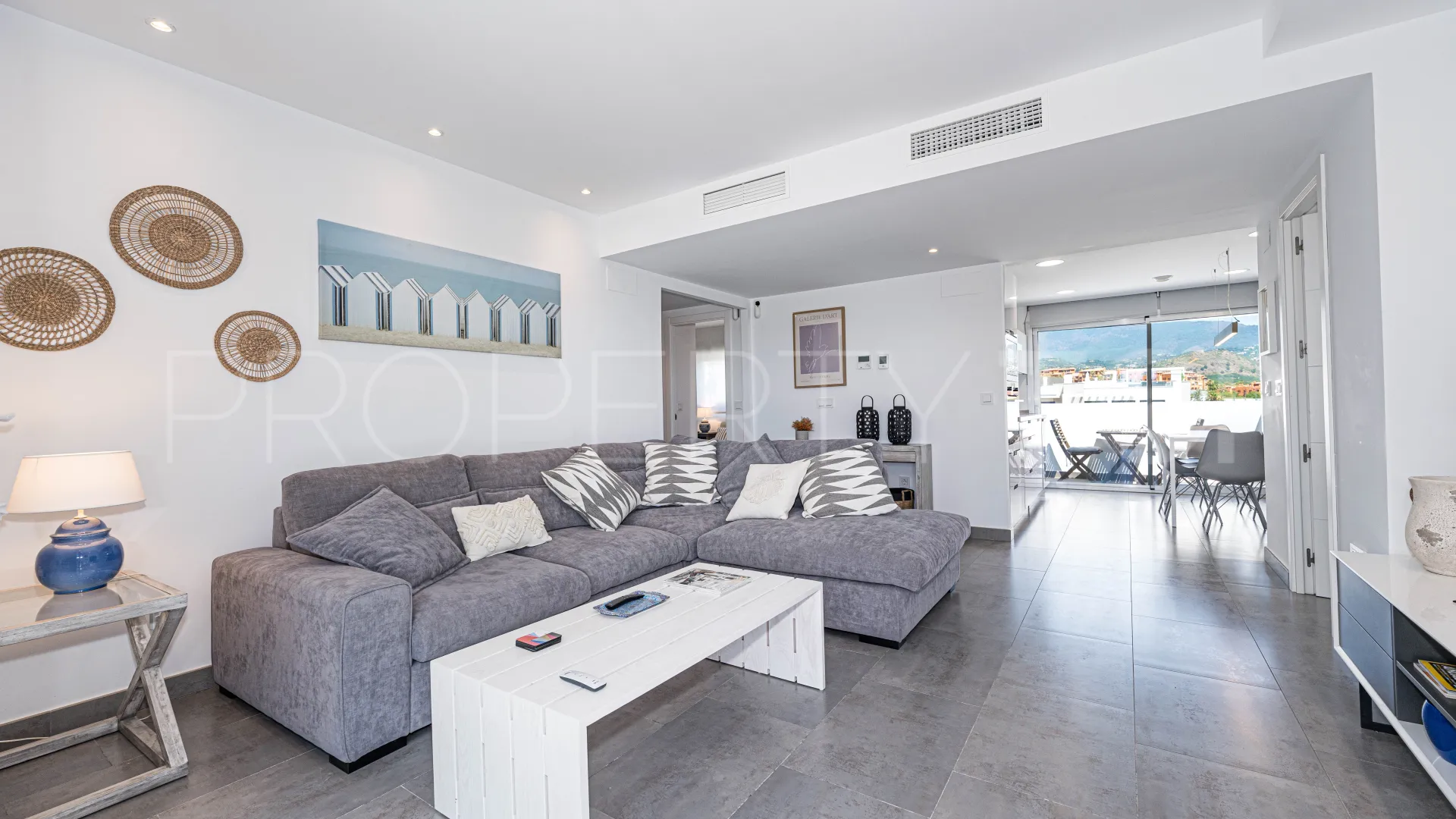 2 bedrooms Marques de Guadalmina duplex penthouse for sale