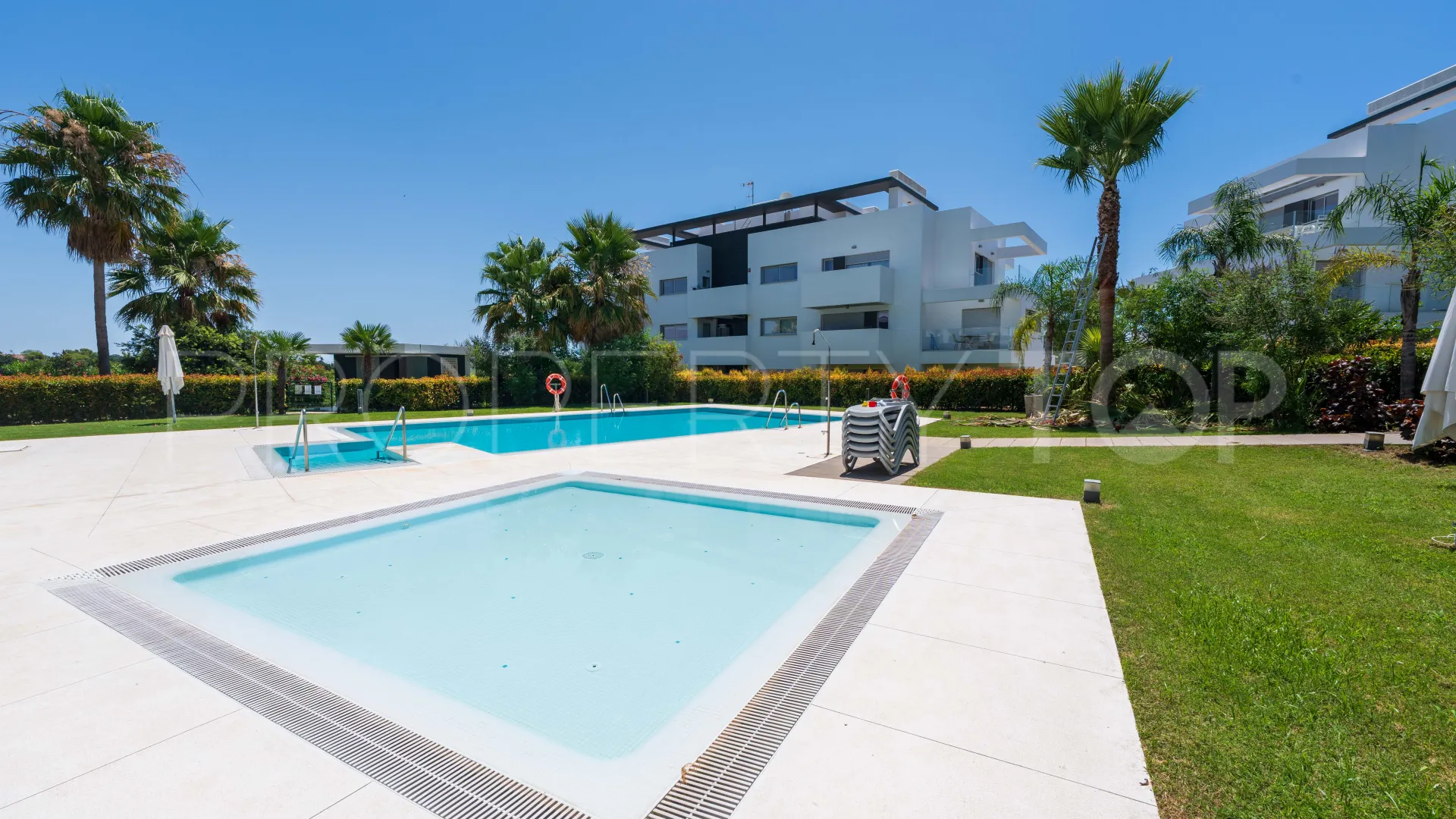 2 bedrooms Marques de Guadalmina duplex penthouse for sale