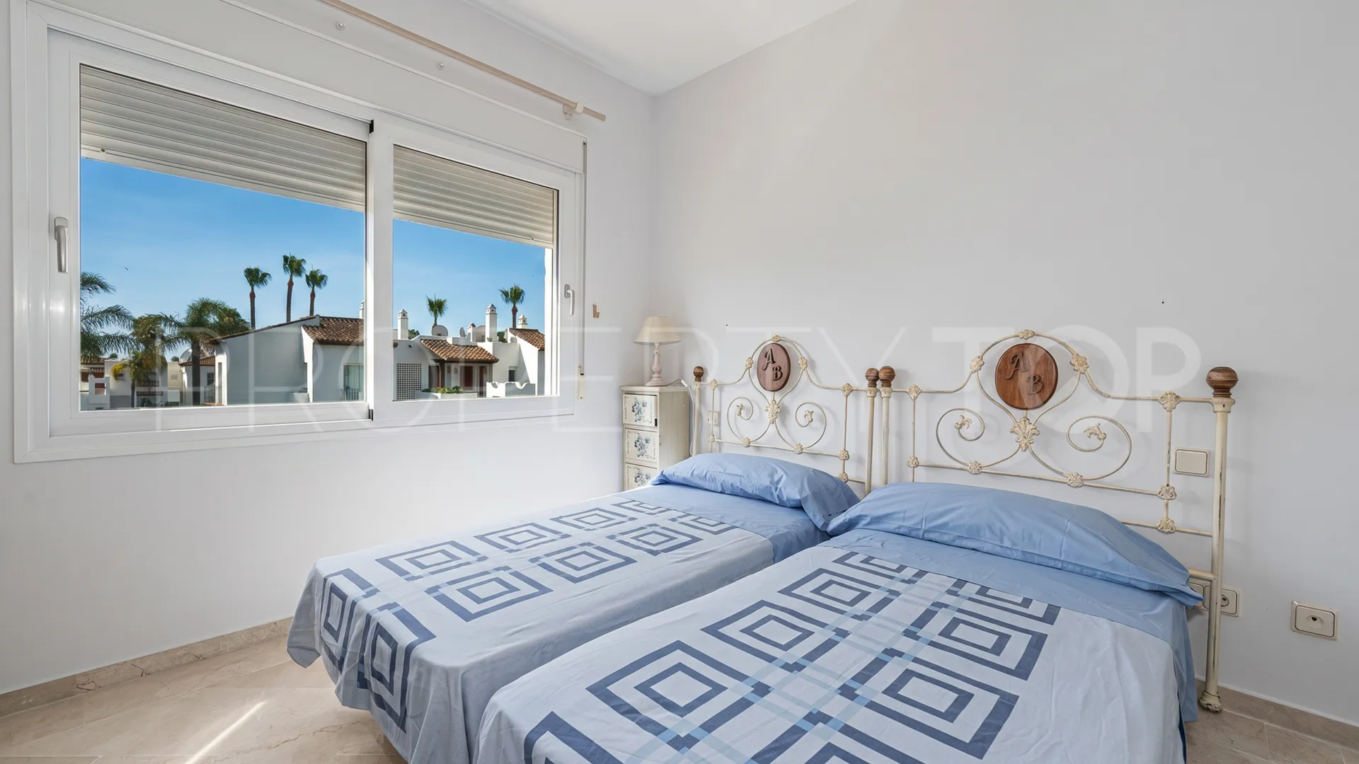 4 bedrooms Costalita apartment for sale