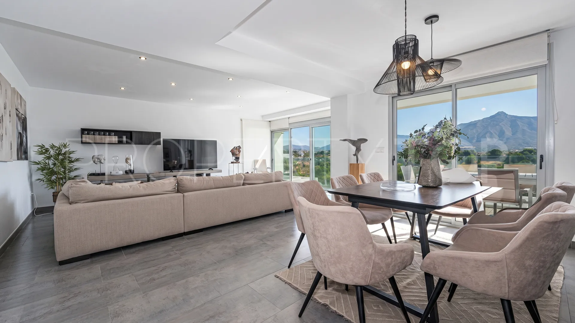 3 bedrooms duplex penthouse for sale in Marques de Guadalmina