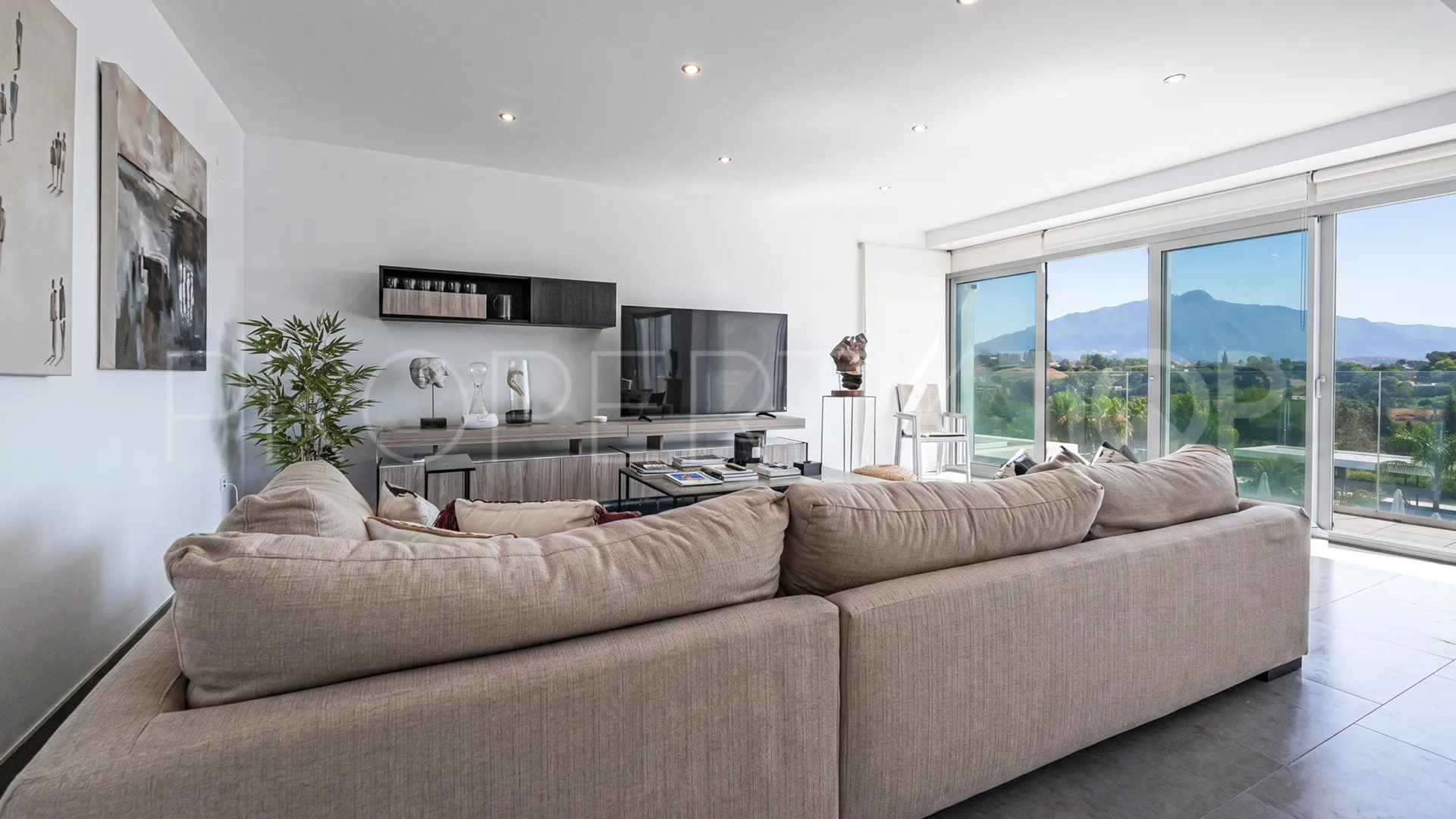 3 bedrooms duplex penthouse for sale in Marques de Guadalmina