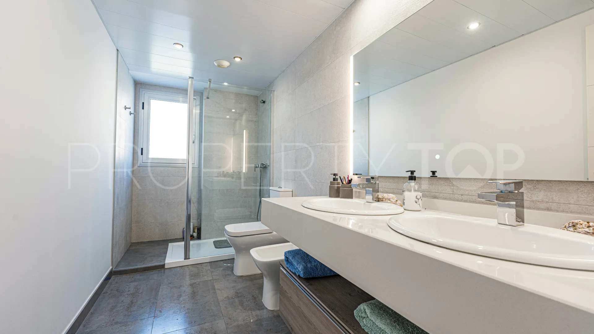 3 bedrooms duplex penthouse for sale in Marques de Guadalmina