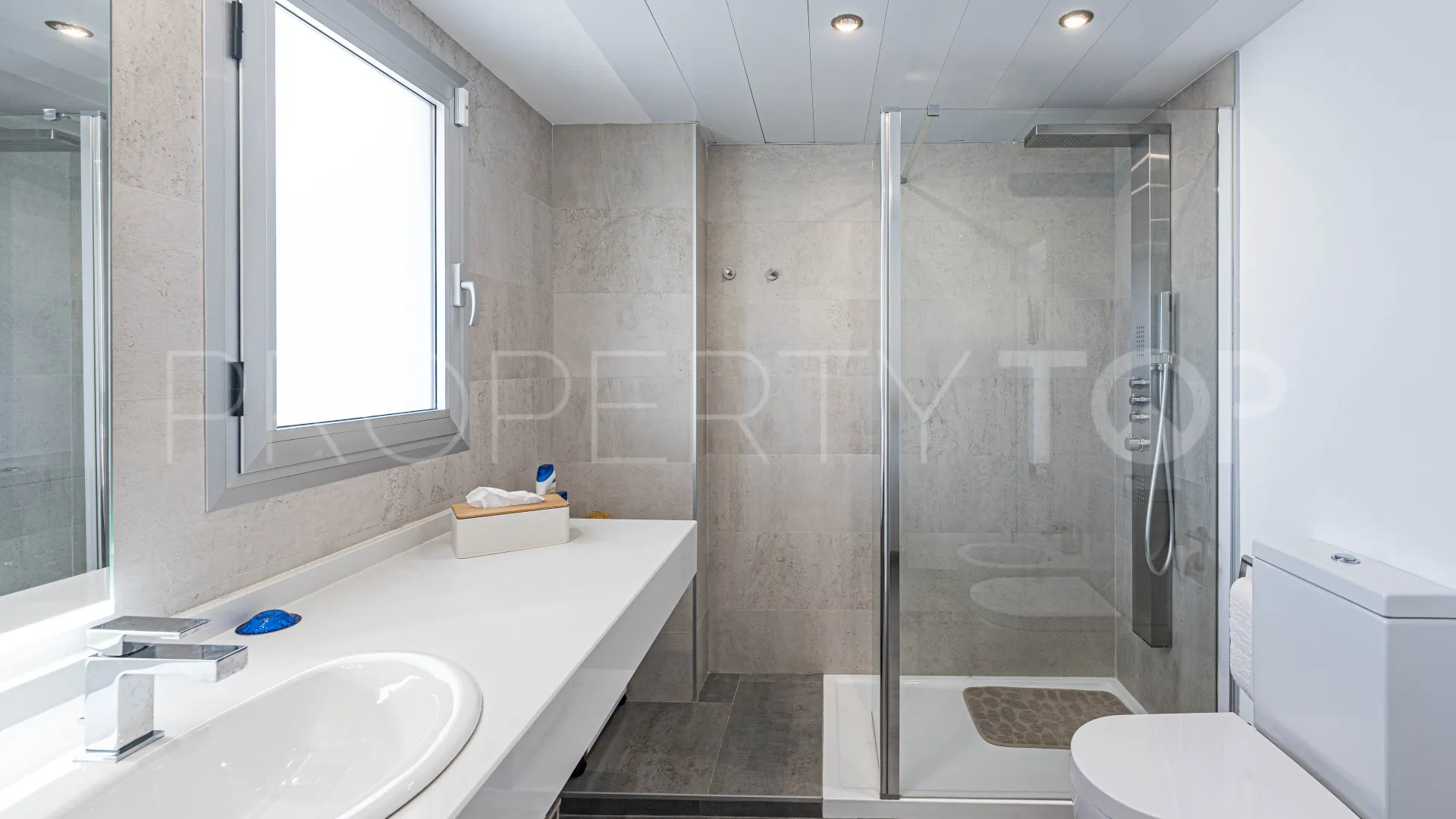 3 bedrooms duplex penthouse for sale in Marques de Guadalmina