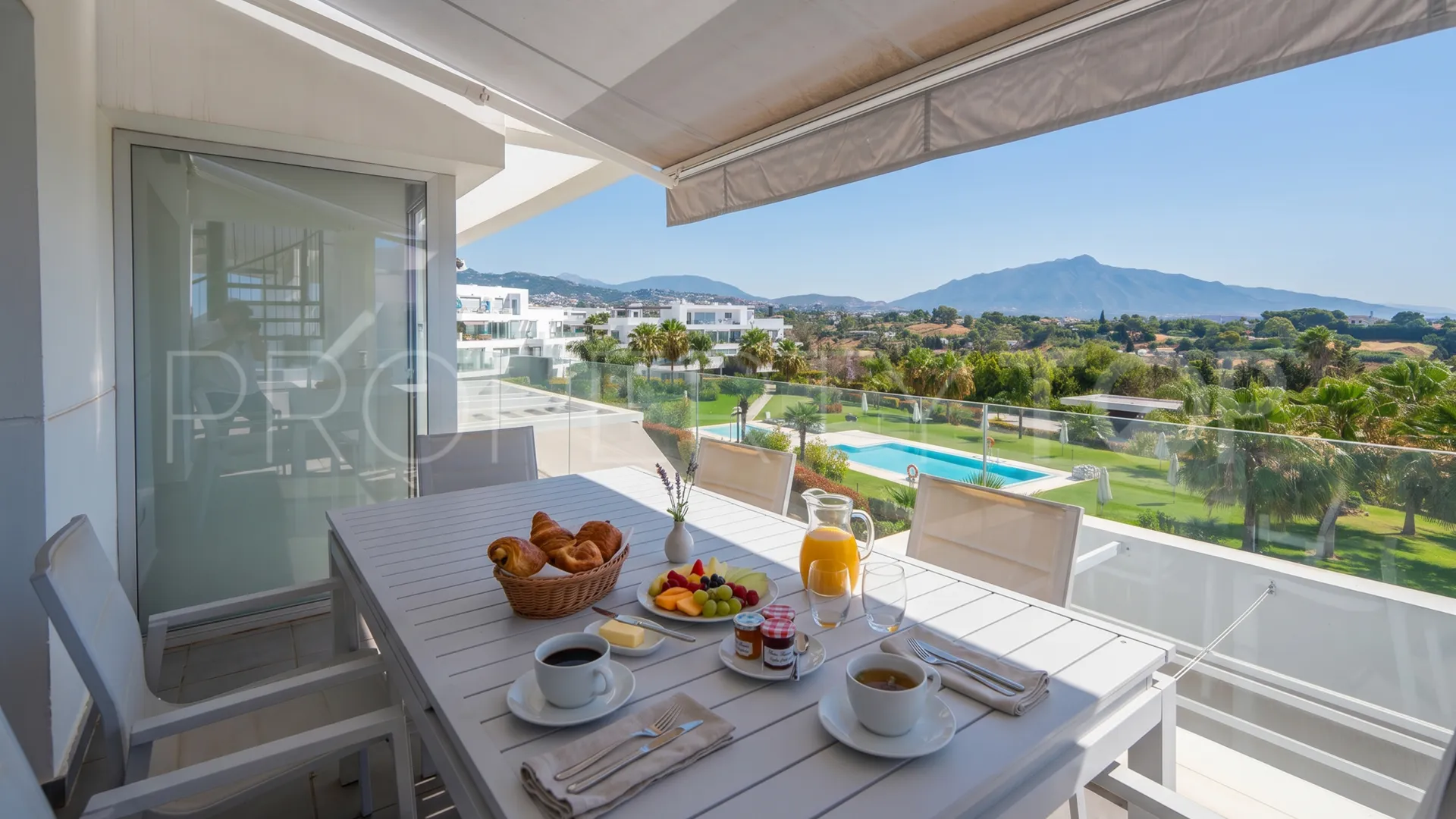 3 bedrooms duplex penthouse for sale in Marques de Guadalmina