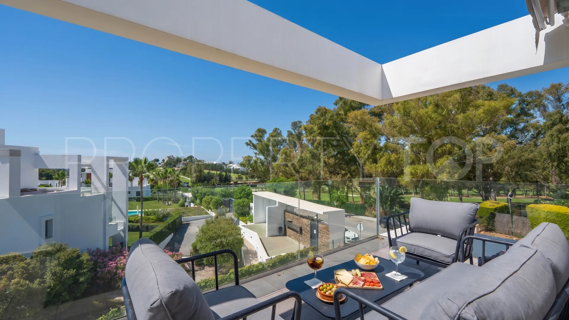 3 bedrooms duplex penthouse for sale in Marques de Guadalmina