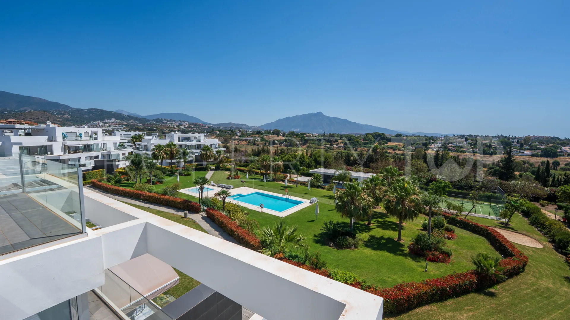 3 bedrooms duplex penthouse for sale in Marques de Guadalmina