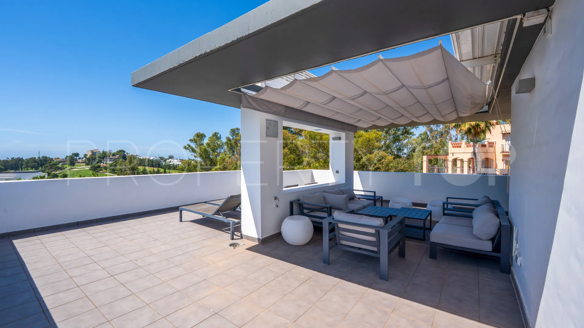 3 bedrooms duplex penthouse for sale in Marques de Guadalmina