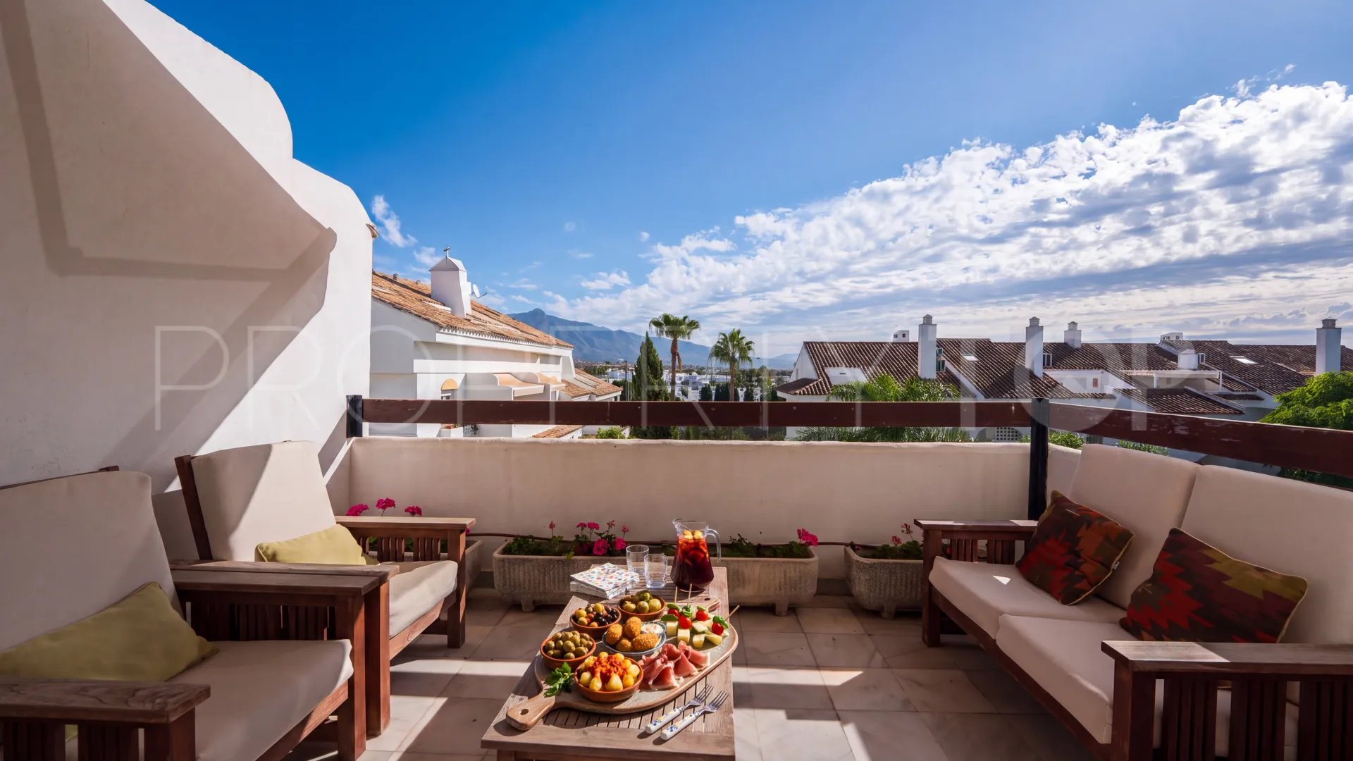 For sale Guadalmina Baja duplex penthouse with 4 bedrooms