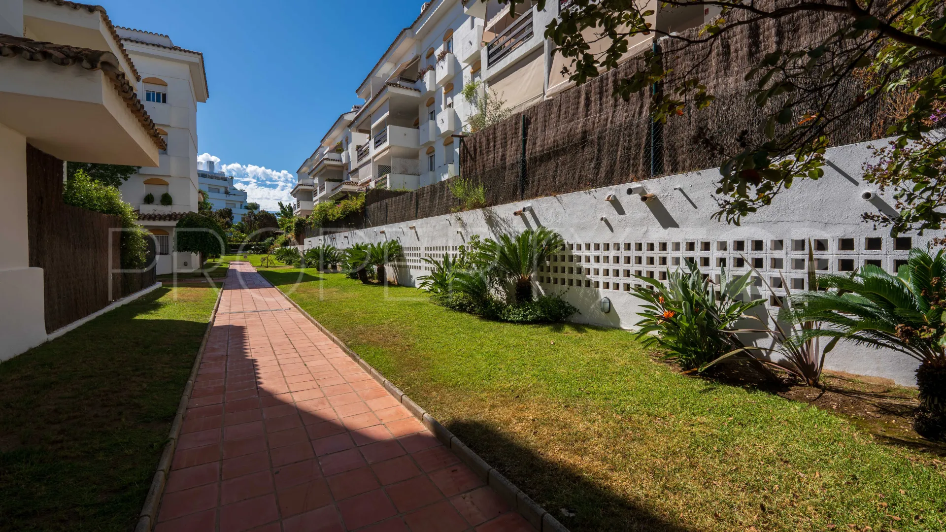 For sale Guadalmina Baja duplex penthouse with 4 bedrooms