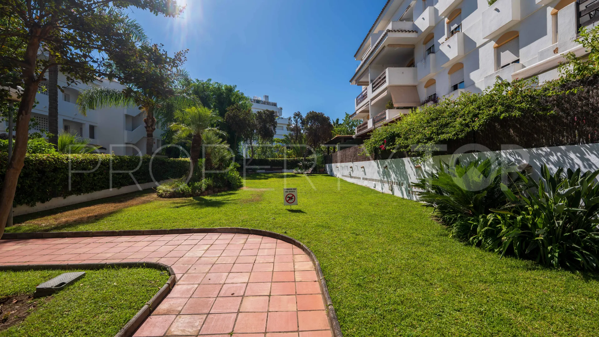 For sale Guadalmina Baja duplex penthouse with 4 bedrooms