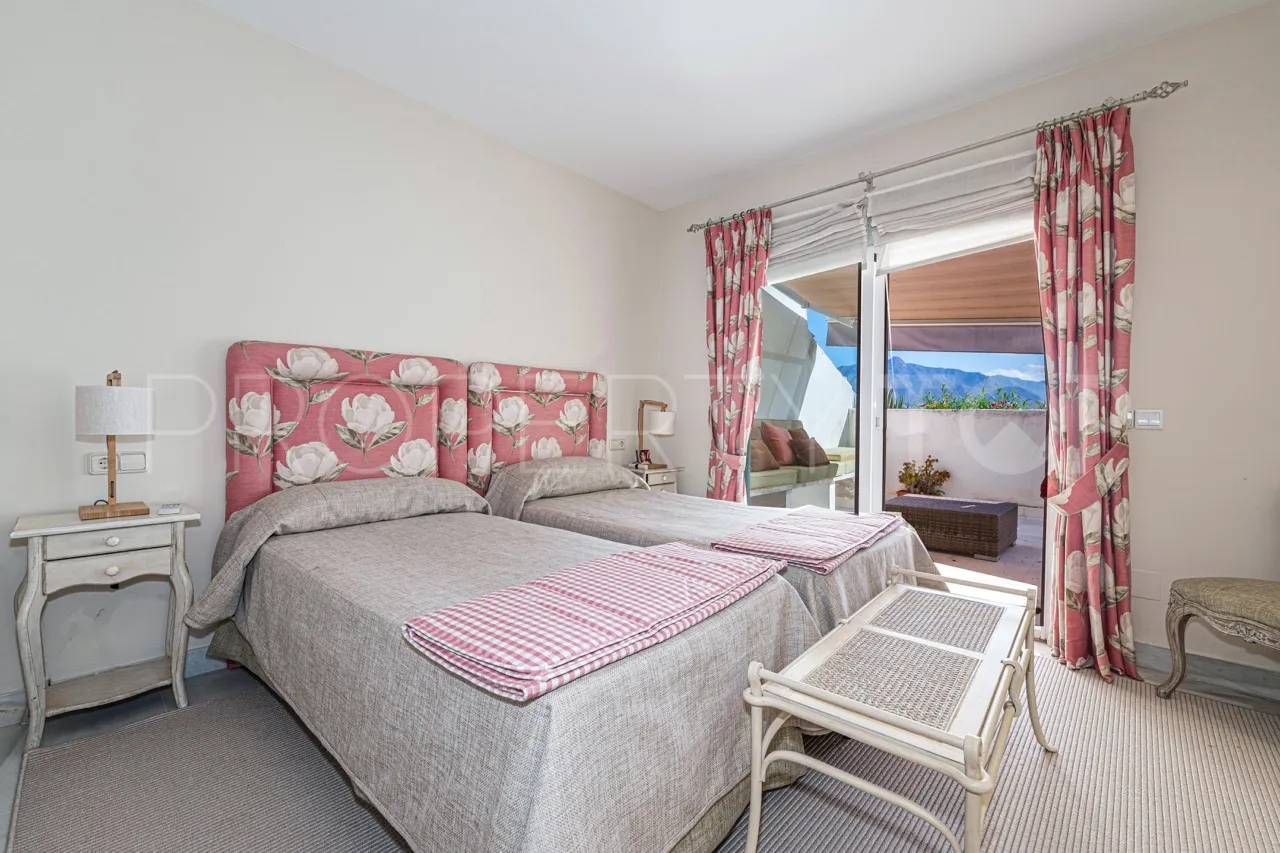 For sale Guadalmina Baja duplex penthouse with 4 bedrooms