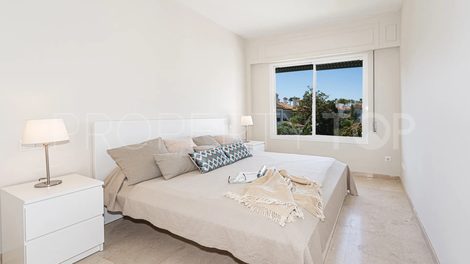 Estepona East apartment for sale