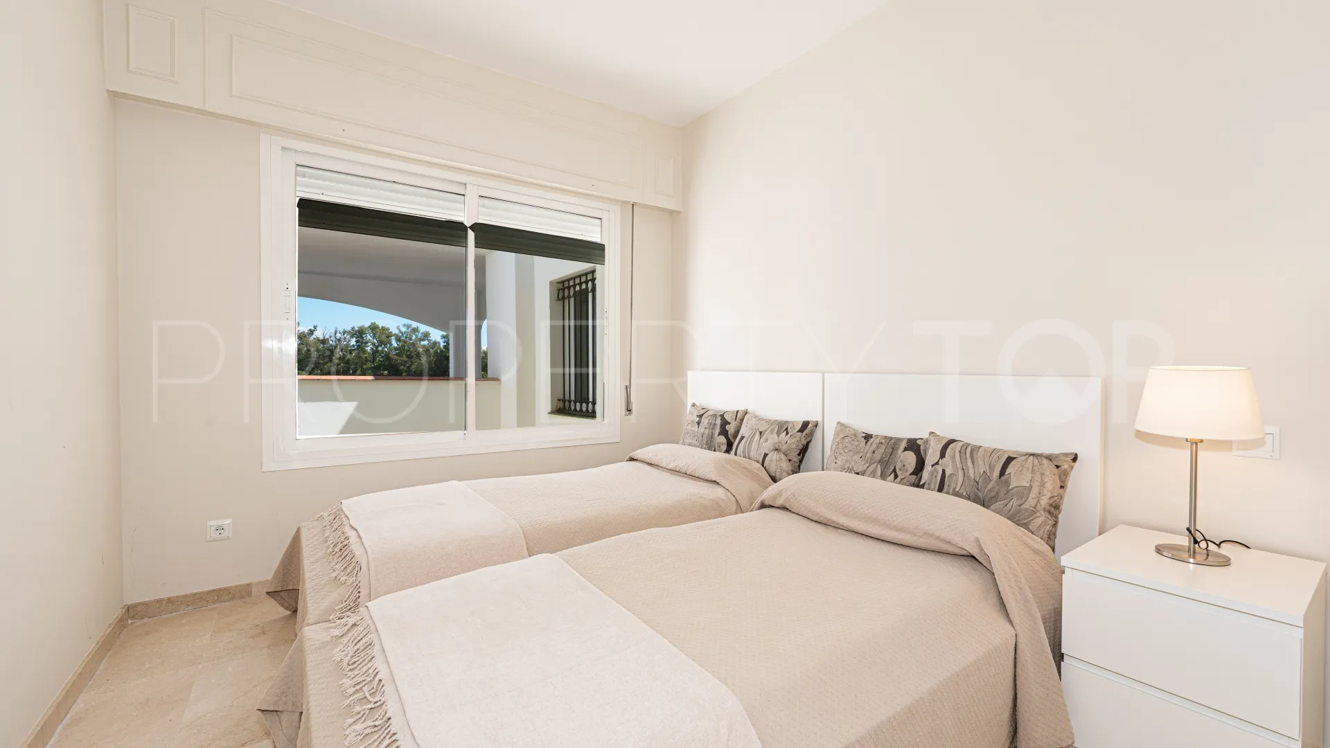 Estepona East apartment for sale