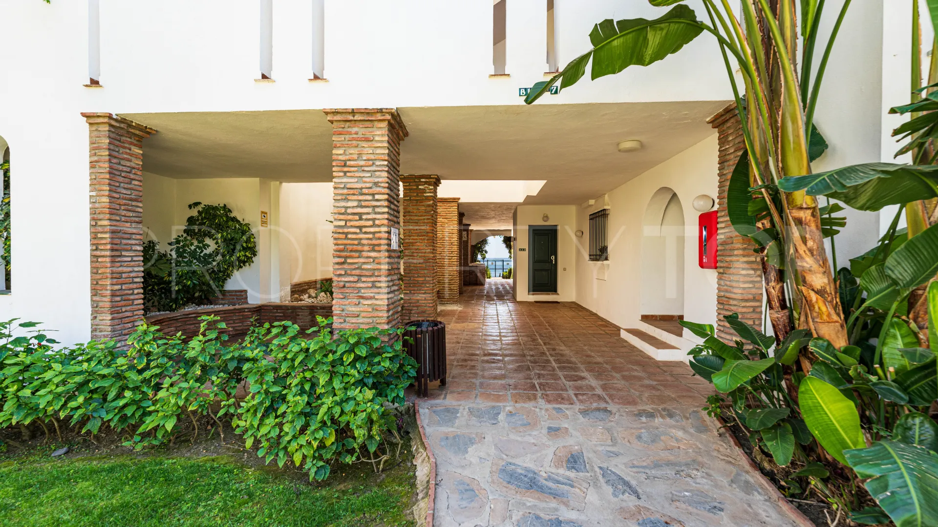 Estepona East apartment for sale
