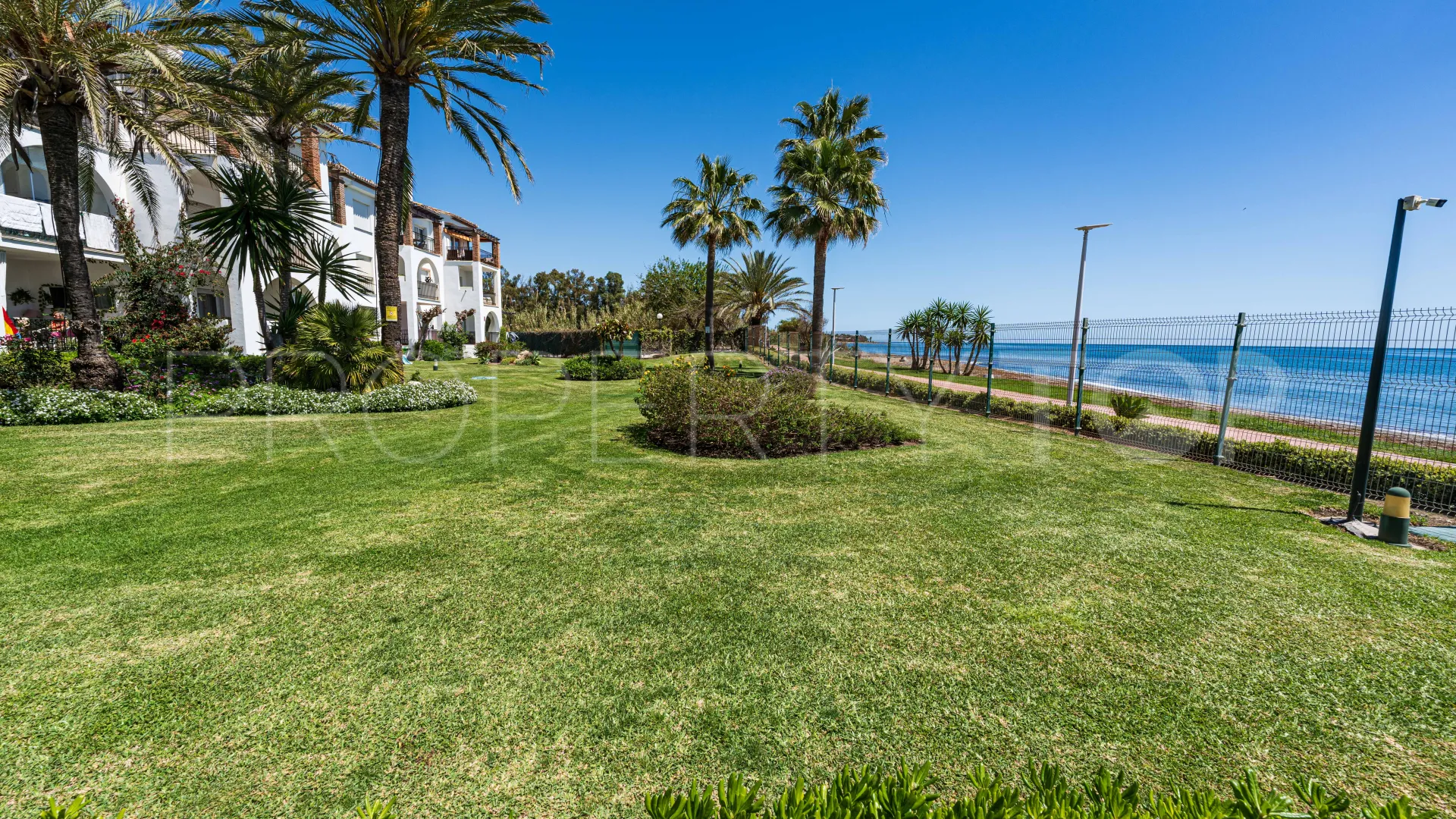 Estepona East apartment for sale