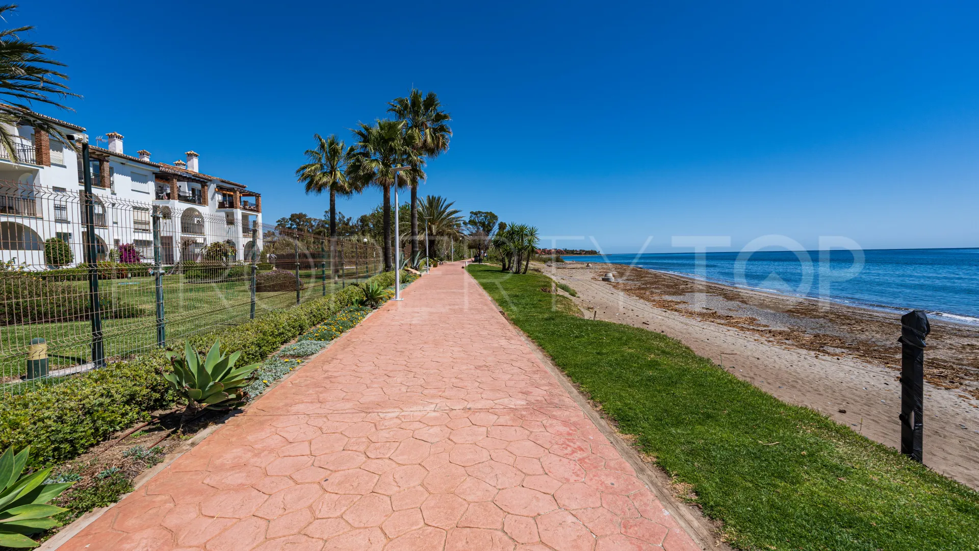 Estepona East apartment for sale